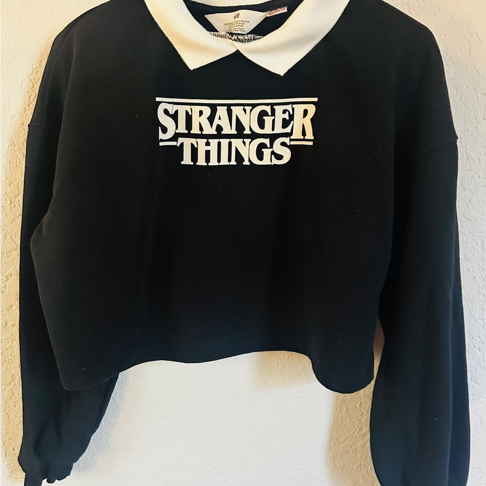 H&M Black and White Stranger Things Sweater - excellent condition! Size 12/14Y